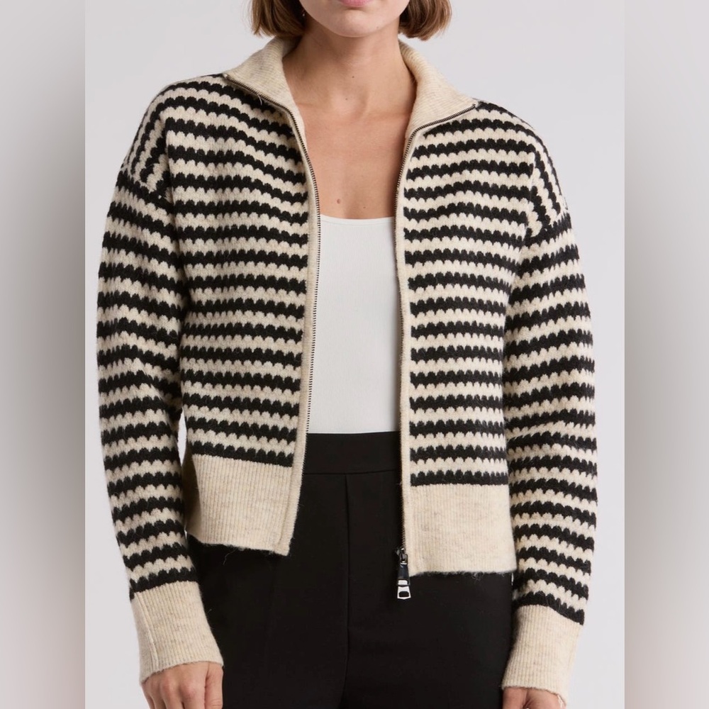 RDI zip up sweater